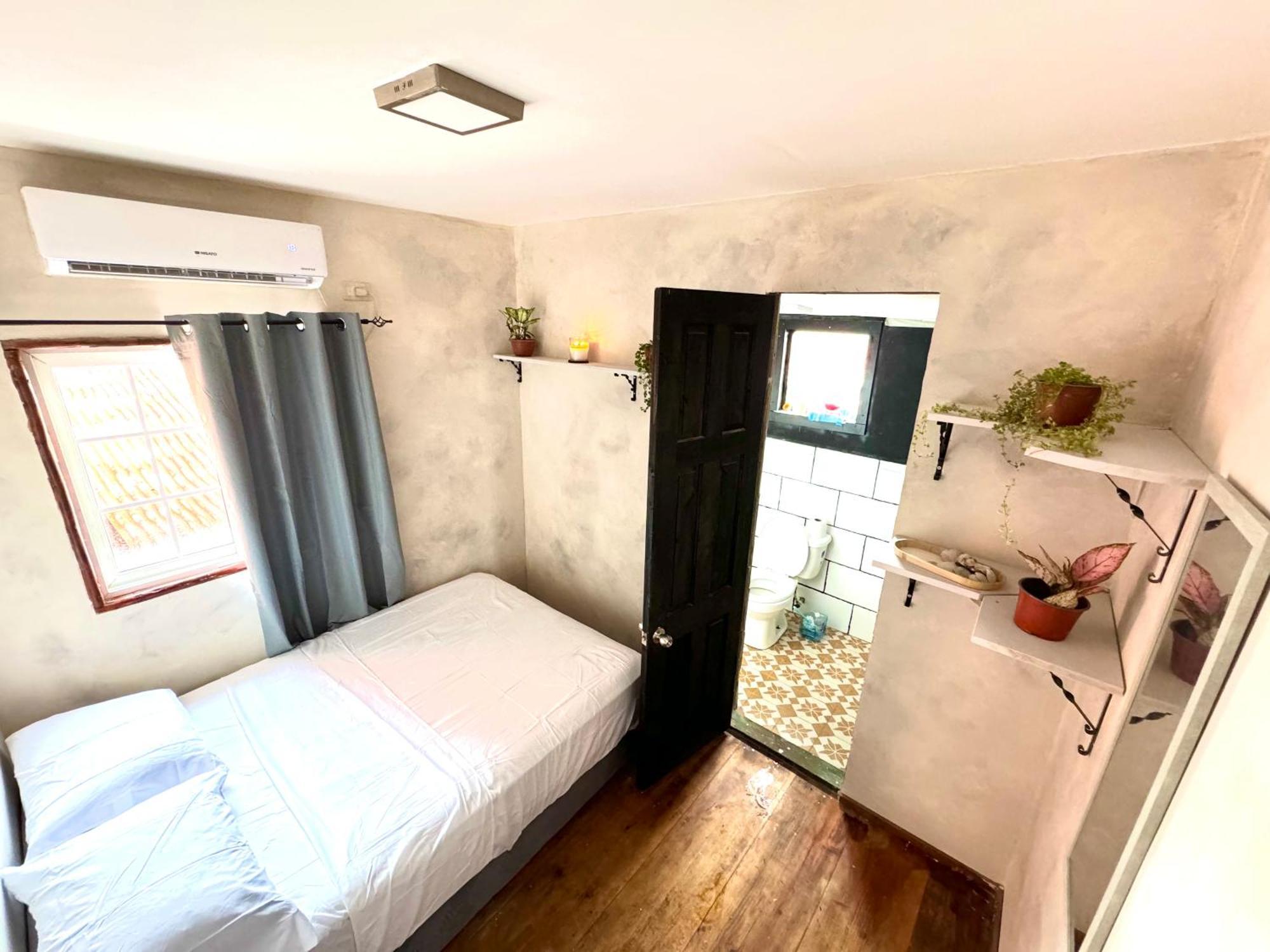 Homestay Elena - Private With Shower